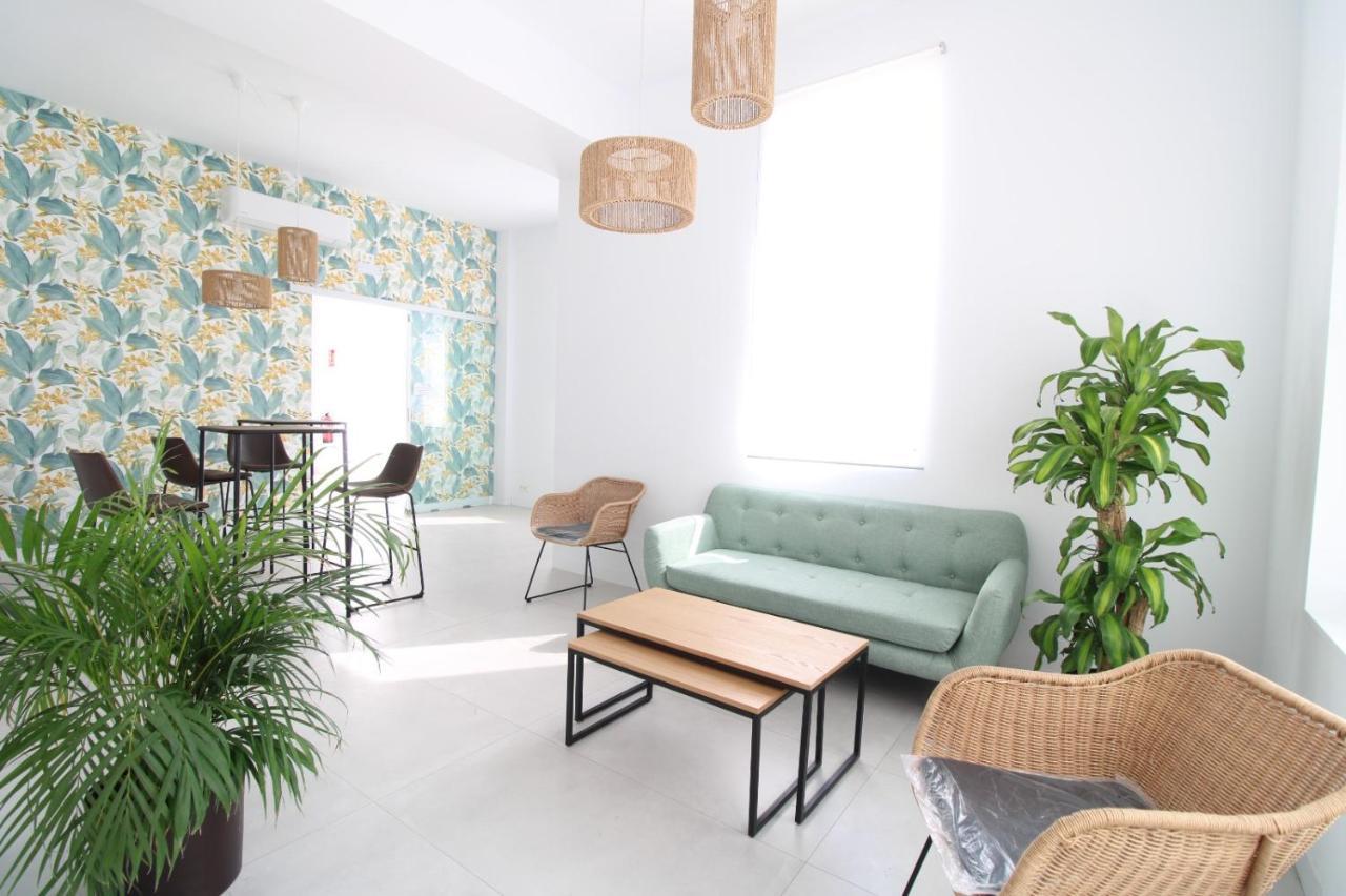 Hostal Tropical Motril Luaran gambar